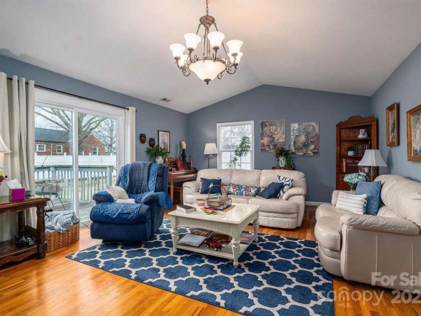 3248 St Vincent Drive, Claremont, NC 28610.  MLS# CAR4222266, YatesRealty ID 2851. 