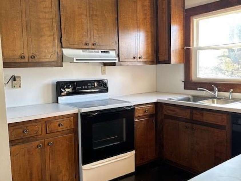 828 Piedmont Avenue, Kings Mountain, NC 28086.  MLS# CAR4320641, YatesRealty ID 2851. KITCHEN