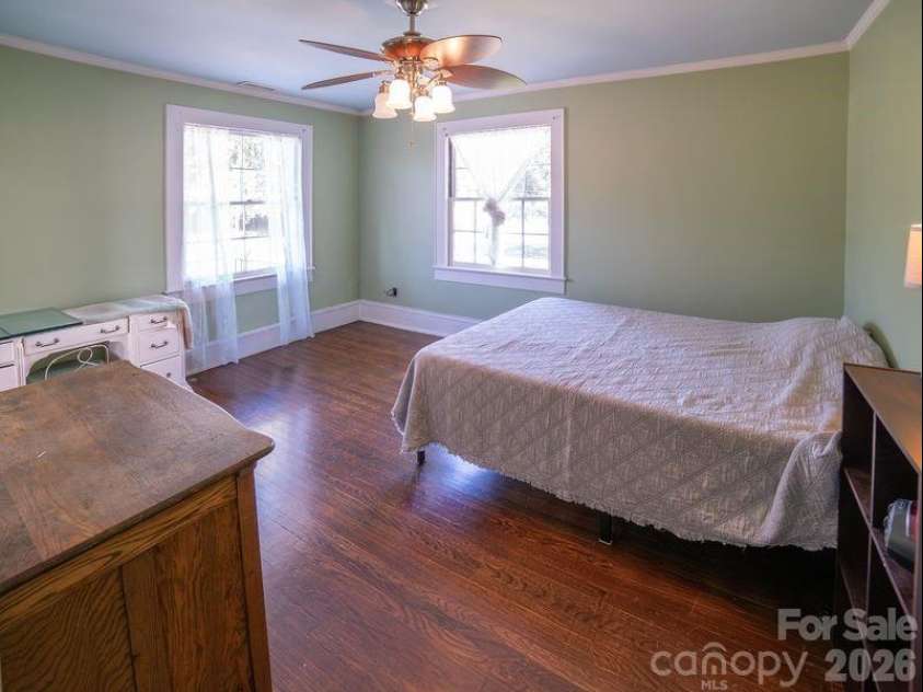 108 Beall Street, Lenoir, NC 28645.  MLS# CAR4385837, YatesRealty ID 28516. 