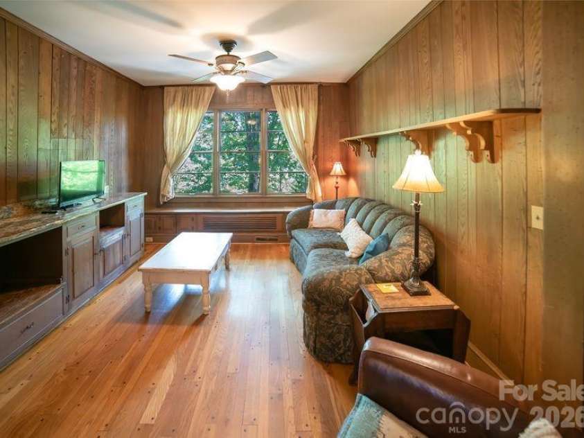 108 Beall Street, Lenoir, NC 28645.  MLS# CAR4385837, YatesRealty ID 28516. 