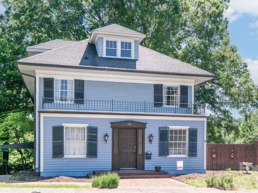 108 Beall Street, Lenoir, NC 28645.  MLS# CAR4385837, YatesRealty ID 28516. 