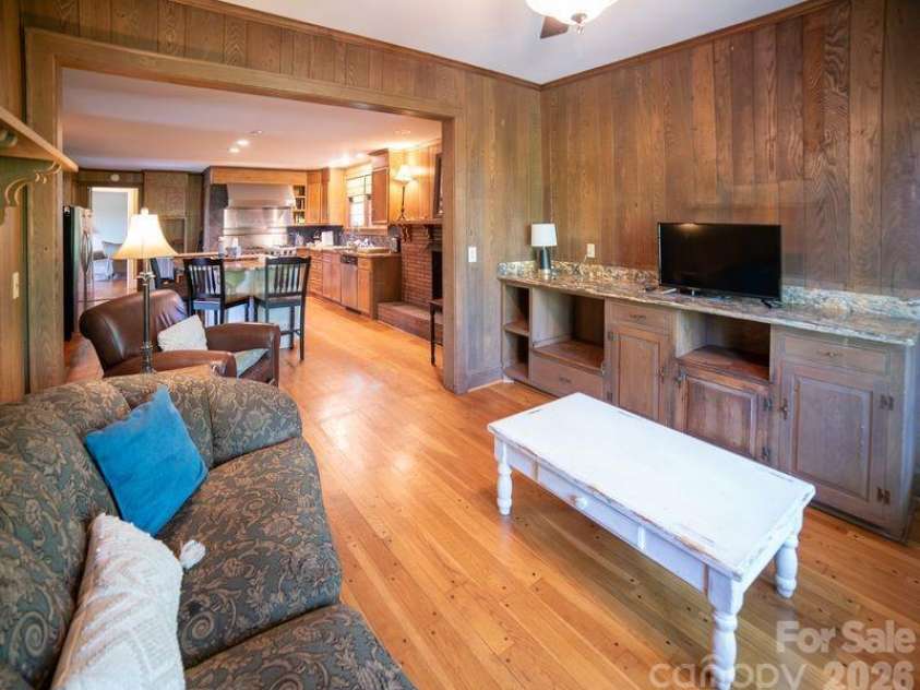 108 Beall Street, Lenoir, NC 28645.  MLS# CAR4385837, YatesRealty ID 28516. 