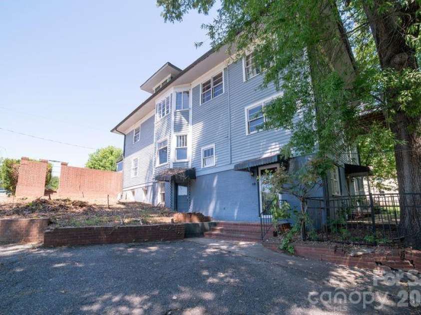 108 Beall Street, Lenoir, NC 28645.  MLS# CAR4385837, YatesRealty ID 28516. 