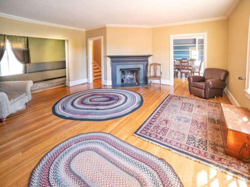 108 Beall Street, Lenoir, NC 28645.  MLS# CAR4385837, YatesRealty ID 28516. 
