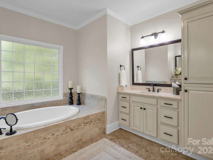 818 Kings Crossing Drive, Concord, NC 28027.  MLS# CAR4280822, YatesRealty ID 28516. 