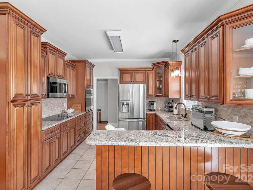 818 Kings Crossing Drive, Concord, NC 28027.  MLS# CAR4280822, YatesRealty ID 28516. 