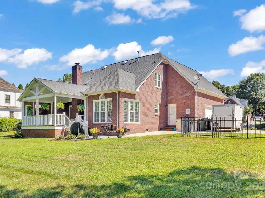 818 Kings Crossing Drive, Concord, NC 28027.  MLS# CAR4280822, YatesRealty ID 28516. 