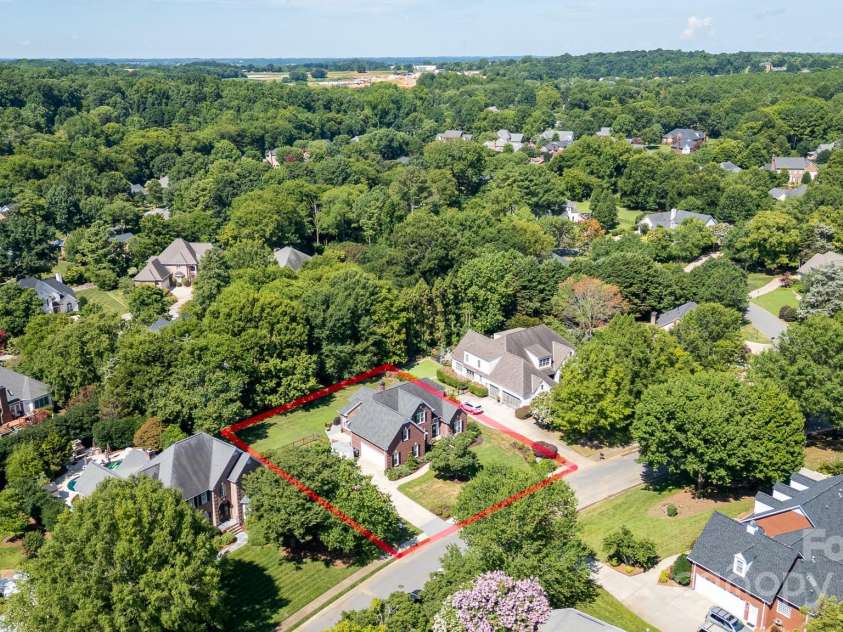 818 Kings Crossing Drive, Concord, NC 28027.  MLS# CAR4280822, YatesRealty ID 28516. 