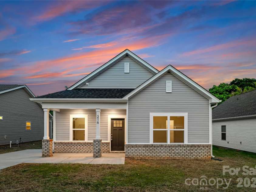 1499 Ware Avenue, Gastonia, NC 28052.  MLS# CAR4379364, YatesRealty ID 28517. Representation