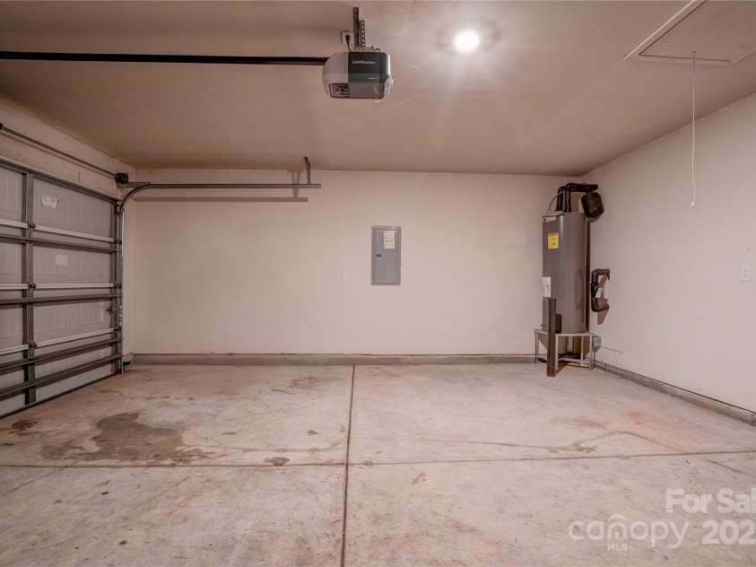 180 Rosedale Street, Kings Mountain, NC 28086.  MLS# CAR4283146, YatesRealty ID 28517. 2 Car Garage