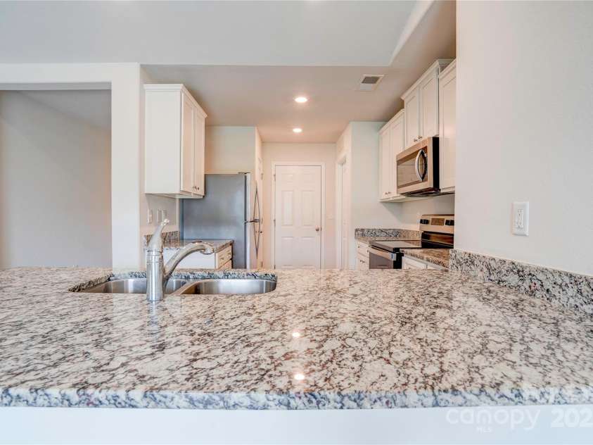 180 Rosedale Street, Kings Mountain, NC 28086.  MLS# CAR4283146, YatesRealty ID 28517. Kitchen