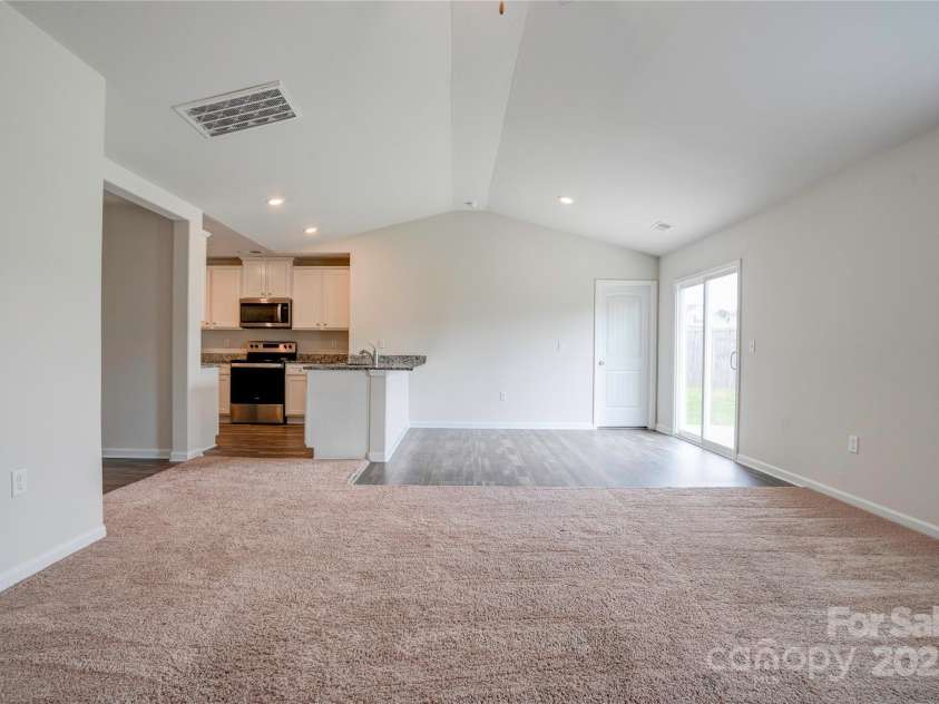 180 Rosedale Street, Kings Mountain, NC 28086.  MLS# CAR4283146, YatesRealty ID 28517. Living Room