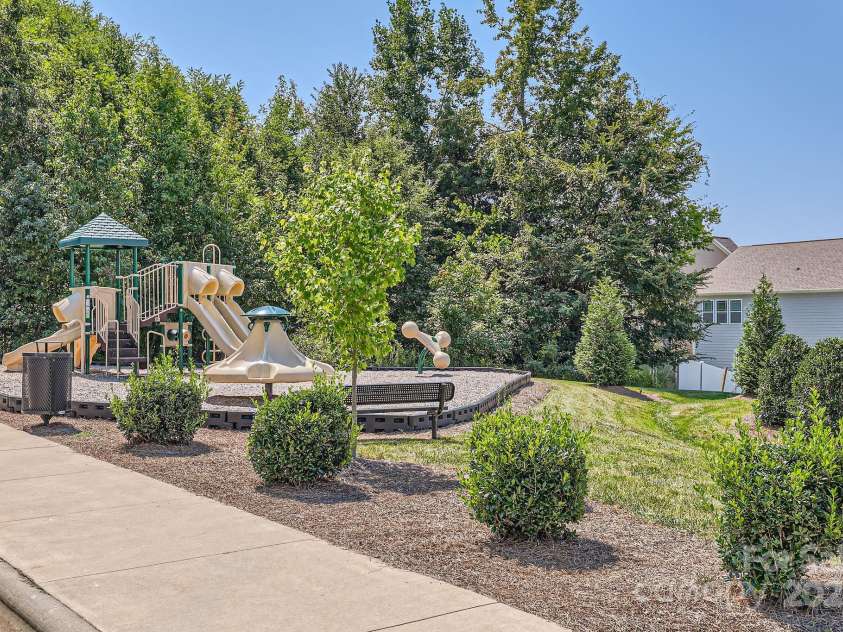 128 Championship Drive, Mooresville, NC 28115.  MLS# CAR4253637, YatesRealty ID 28518. 