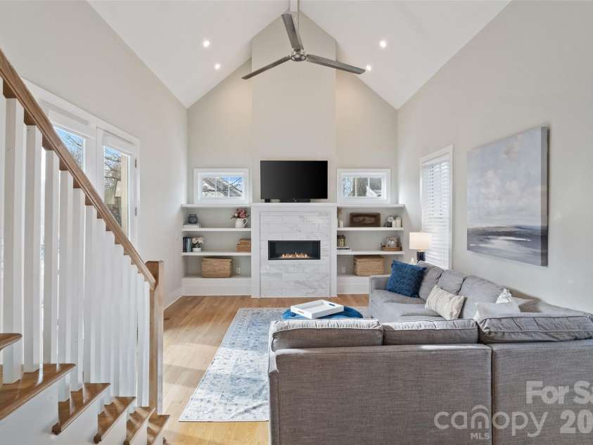 1826 Wickford Place, Charlotte, NC 28203.  MLS# CAR4344880, YatesRealty ID 28519. 