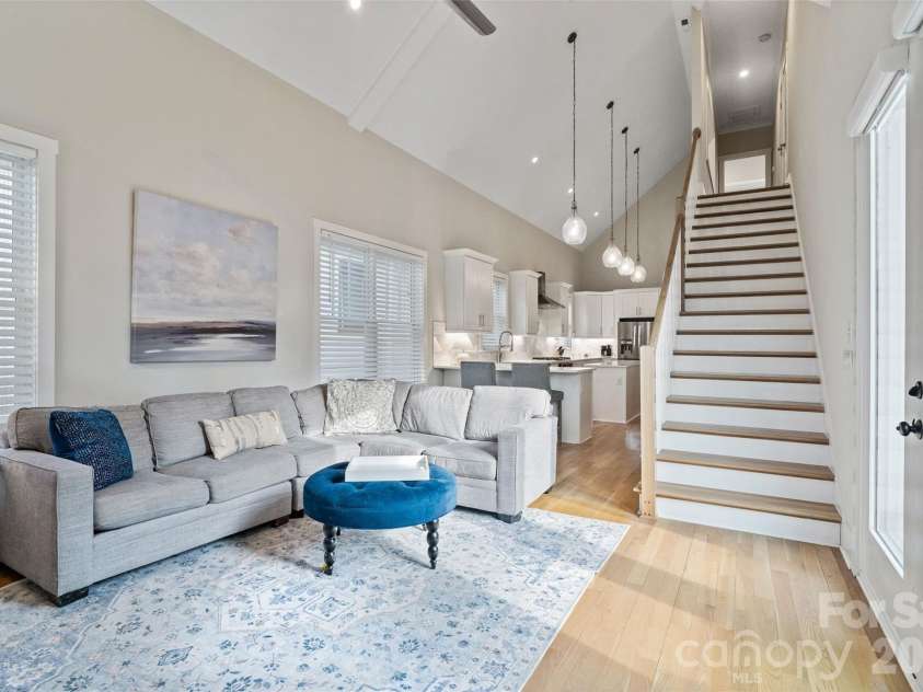 1826 Wickford Place, Charlotte, NC 28203.  MLS# CAR4344880, YatesRealty ID 28519. 