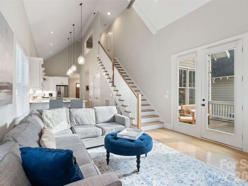 1826 Wickford Place, Charlotte, NC 28203.  MLS# CAR4344880, YatesRealty ID 28519. 