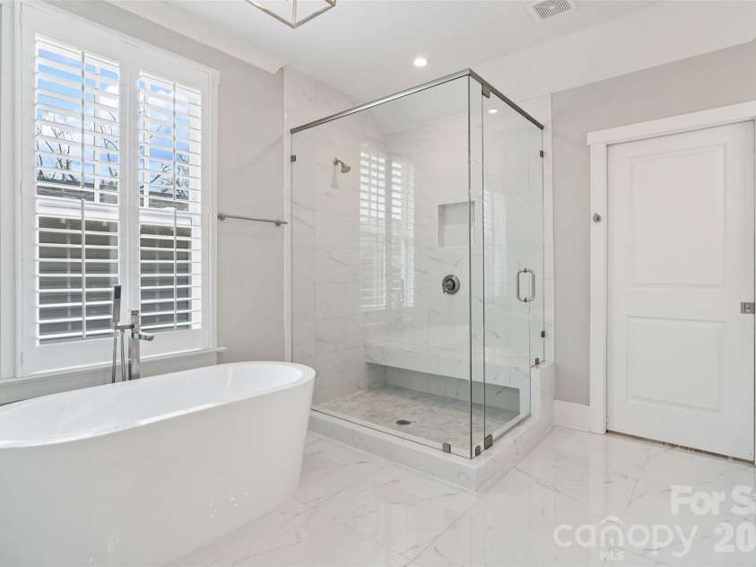 1826 Wickford Place, Charlotte, NC 28203.  MLS# CAR4344880, YatesRealty ID 28519. 