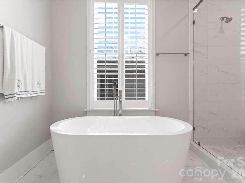 1826 Wickford Place, Charlotte, NC 28203.  MLS# CAR4344880, YatesRealty ID 28519. 