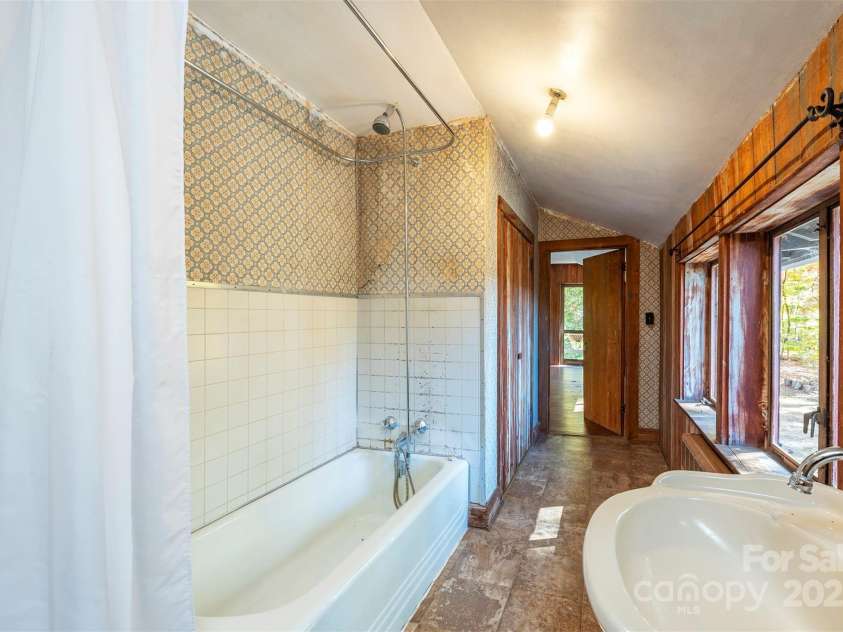102 Weaver Mill Road, Columbus, NC 28722.  MLS# CAR4211548, YatesRealty ID 2852. Bathroom on the second floor