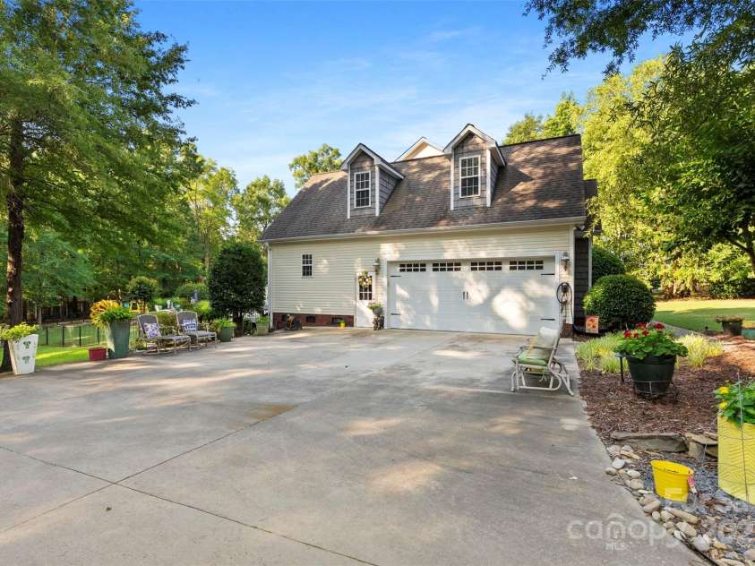 623 Coble Avenue, Albemarle, NC 28001.  MLS# CAR4276475, YatesRealty ID 2852. 