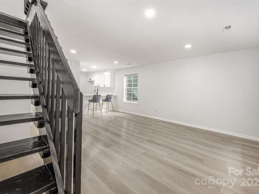 3941 Briarhill Drive, Charlotte, NC 28215.  MLS# CAR4268611, YatesRealty ID 28520. Living room