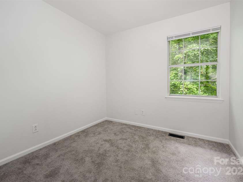 3941 Briarhill Drive, Charlotte, NC 28215.  MLS# CAR4268611, YatesRealty ID 28520. Second bedroom