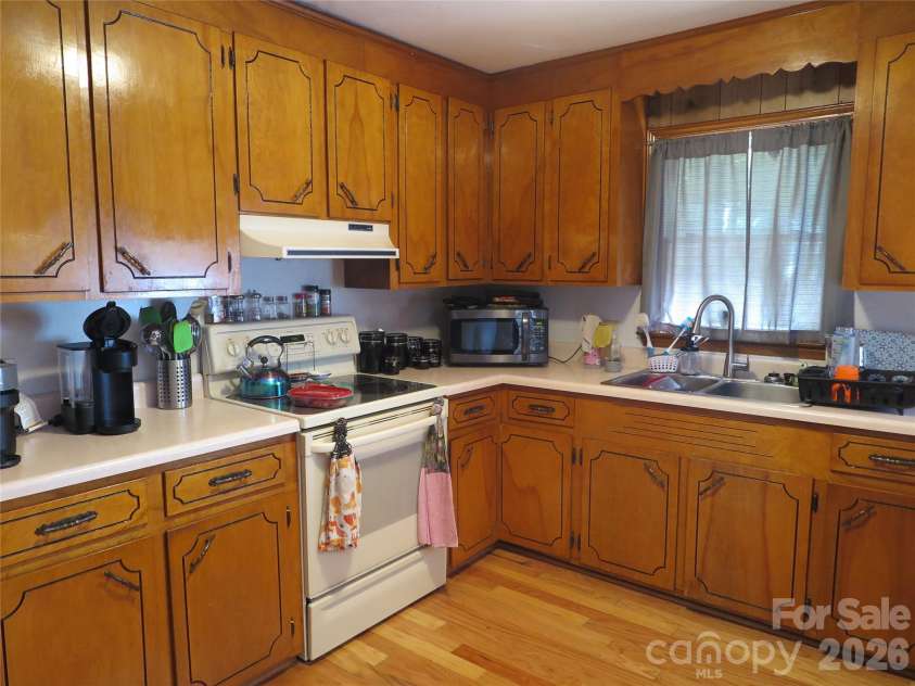 112 Glenn Oaks Drive, Lawndale, NC 28090.  MLS# CAR4390647, YatesRealty ID 28521. 