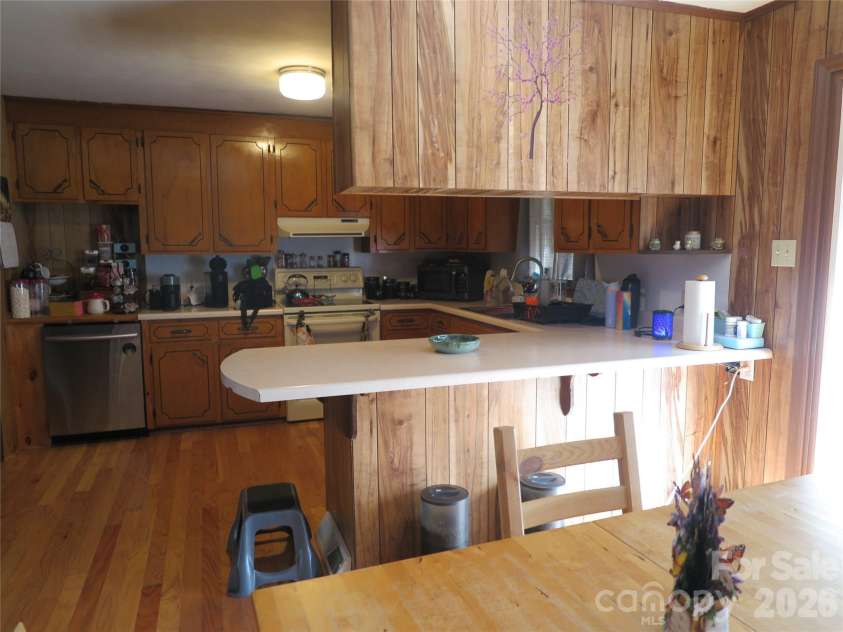 112 Glenn Oaks Drive, Lawndale, NC 28090.  MLS# CAR4390647, YatesRealty ID 28521. 