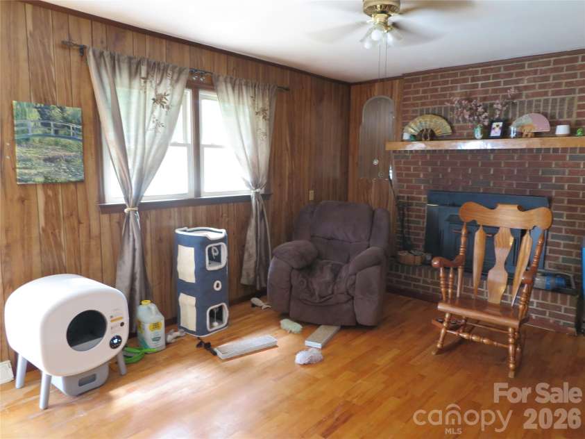 112 Glenn Oaks Drive, Lawndale, NC 28090.  MLS# CAR4390647, YatesRealty ID 28521. 