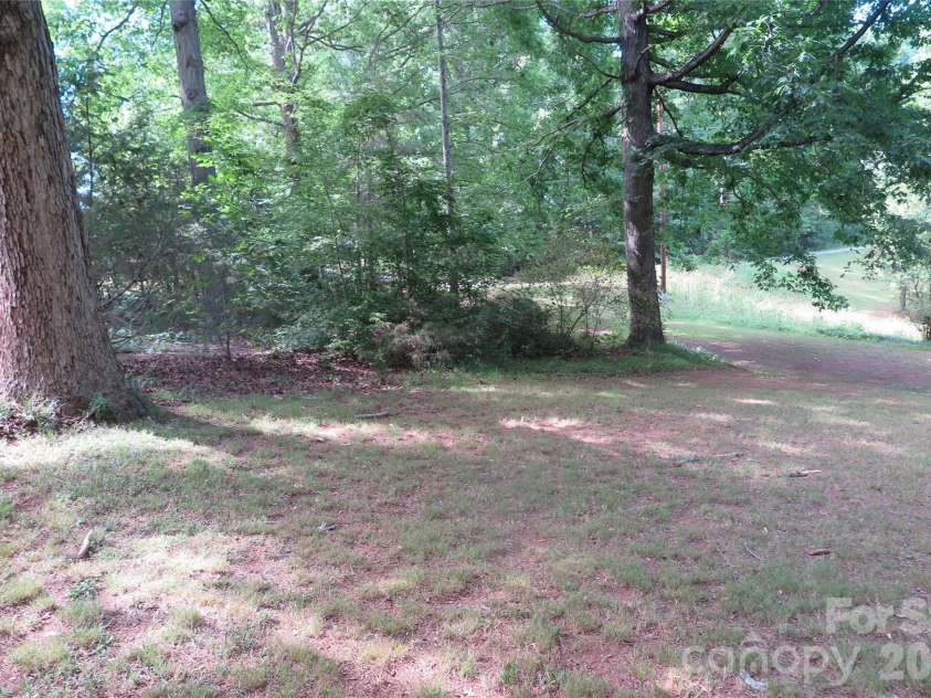 112 Glenn Oaks Drive, Lawndale, NC 28090.  MLS# CAR4390647, YatesRealty ID 28521. 