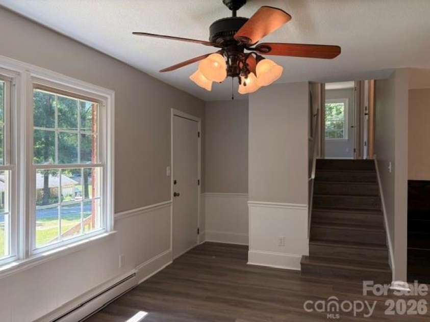 4617 Oakwood Circle, Gastonia, NC 28056.  MLS# CAR4390480, YatesRealty ID 28522. 