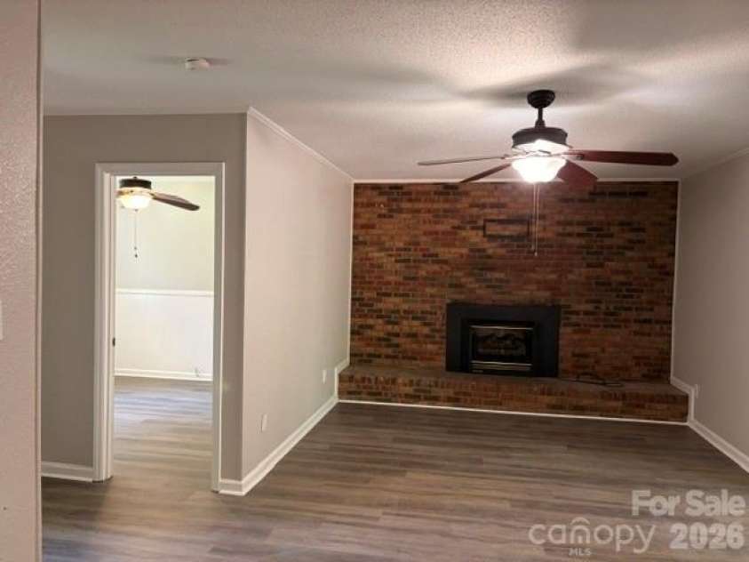4617 Oakwood Circle, Gastonia, NC 28056.  MLS# CAR4390480, YatesRealty ID 28522. 