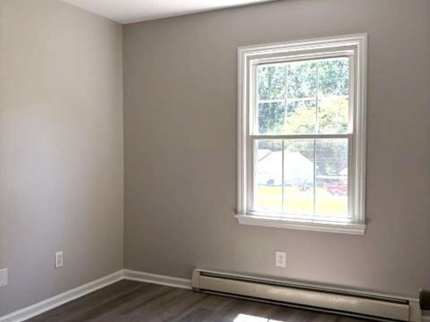 4617 Oakwood Circle, Gastonia, NC 28056.  MLS# CAR4390480, YatesRealty ID 28522. 
