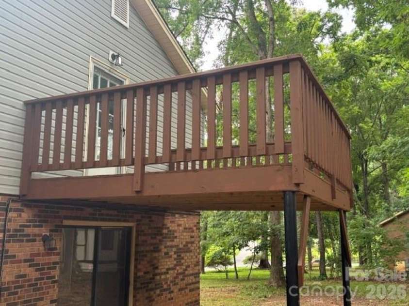 4617 Oakwood Circle, Gastonia, NC 28056.  MLS# CAR4390480, YatesRealty ID 28522. 