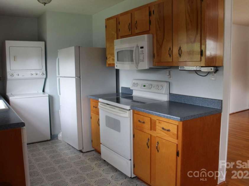 50 Huffman Road, Asheville, NC 28806.  MLS# CAR4273026, YatesRealty ID 28522. 