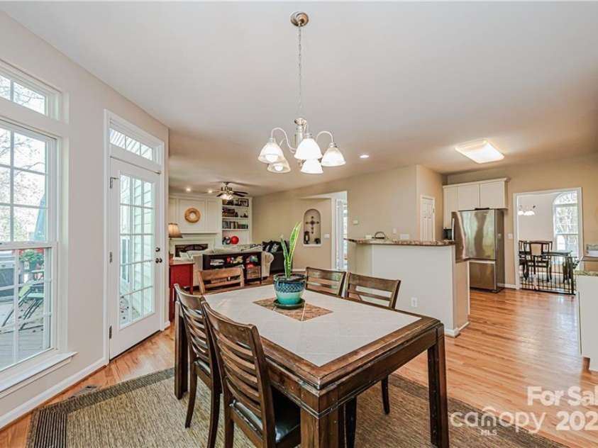 116 Doby Creek Court, Fort Mill, SC 29715.  MLS# CAR4280037, YatesRealty ID 28523. Breakfast