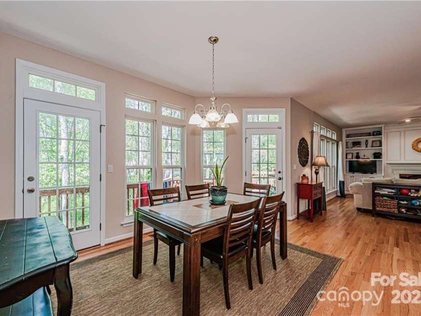 116 Doby Creek Court, Fort Mill, SC 29715.  MLS# CAR4280037, YatesRealty ID 28523. Breakfast