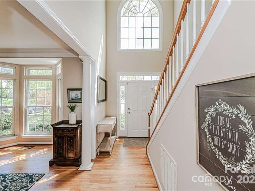 116 Doby Creek Court, Fort Mill, SC 29715.  MLS# CAR4280037, YatesRealty ID 28523. Entryway
