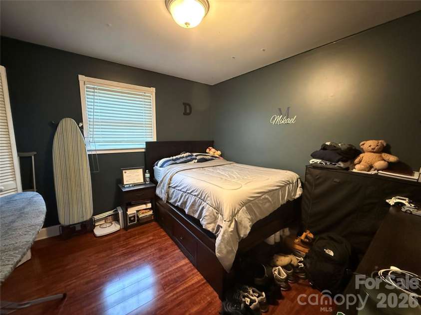 1130 16th Avenue, Hickory, NC 28601.  MLS# CAR4390675, YatesRealty ID 28524. 