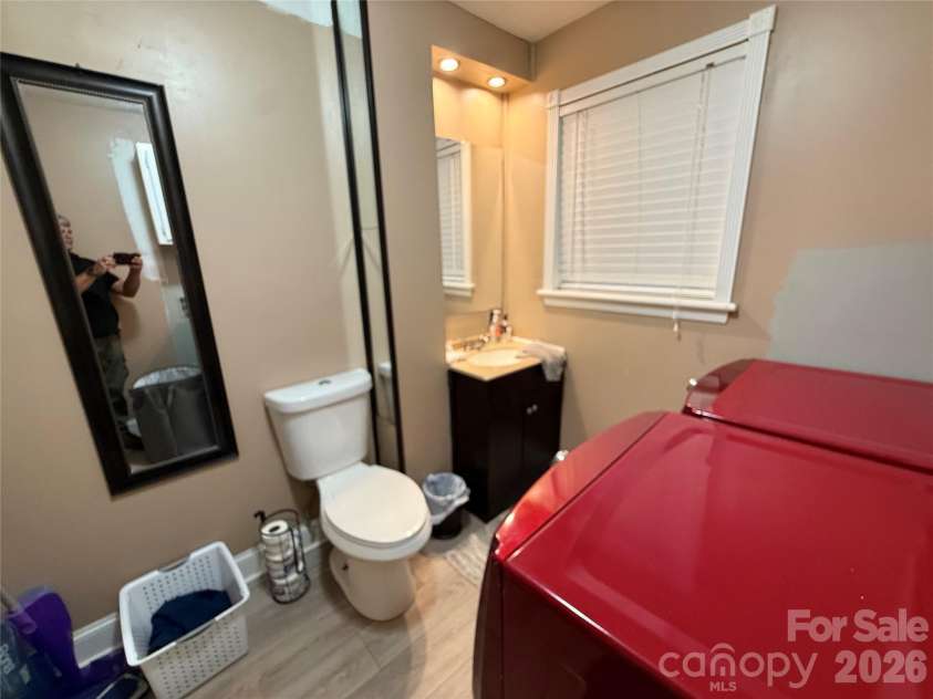 1130 16th Avenue, Hickory, NC 28601.  MLS# CAR4390675, YatesRealty ID 28524. 
