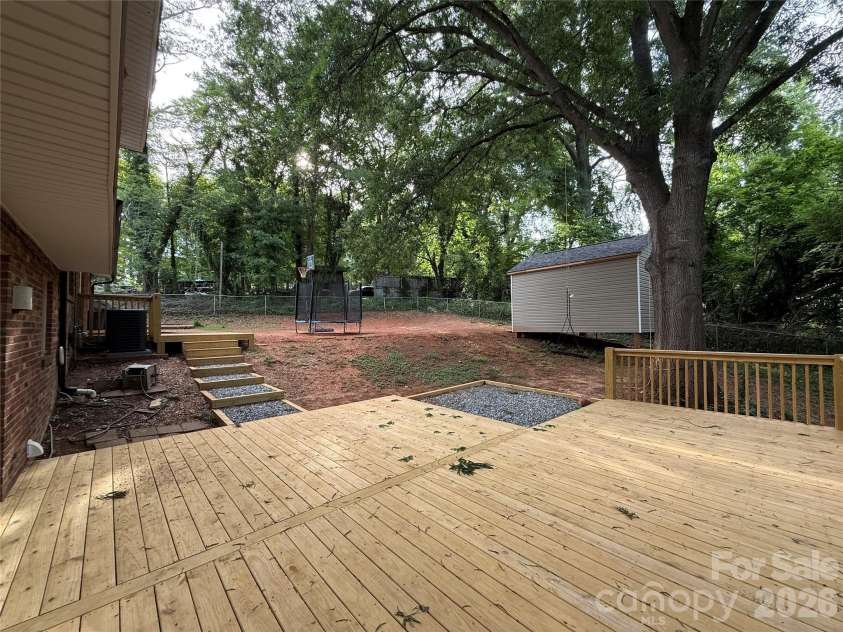 1130 16th Avenue, Hickory, NC 28601.  MLS# CAR4390675, YatesRealty ID 28524. 