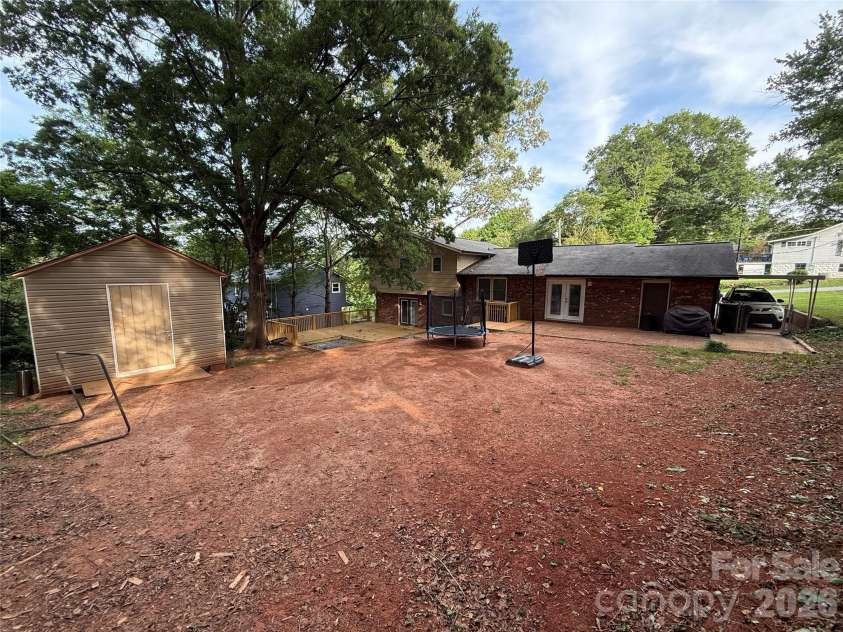 1130 16th Avenue, Hickory, NC 28601.  MLS# CAR4390675, YatesRealty ID 28524. 