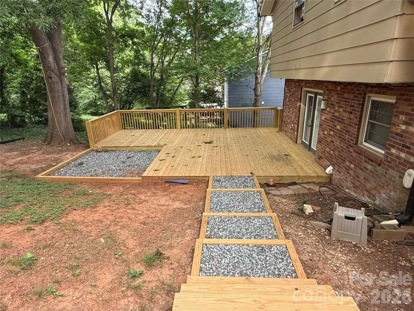 1130 16th Avenue, Hickory, NC 28601.  MLS# CAR4390675, YatesRealty ID 28524. 