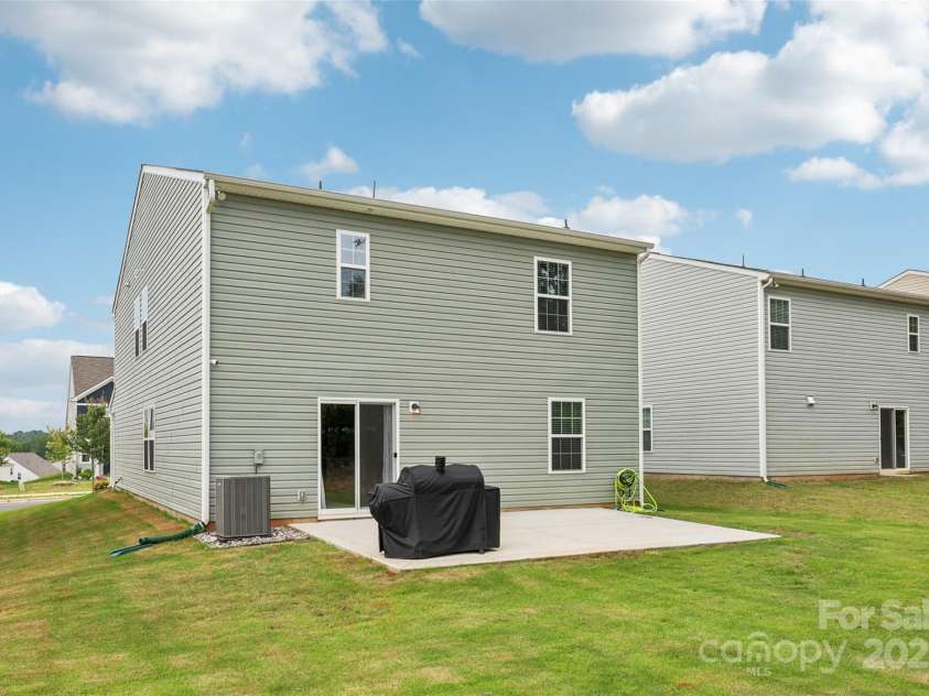 383 Hollingswood Drive, Statesville, NC 28625.  MLS# CAR4282875, YatesRealty ID 28524. 