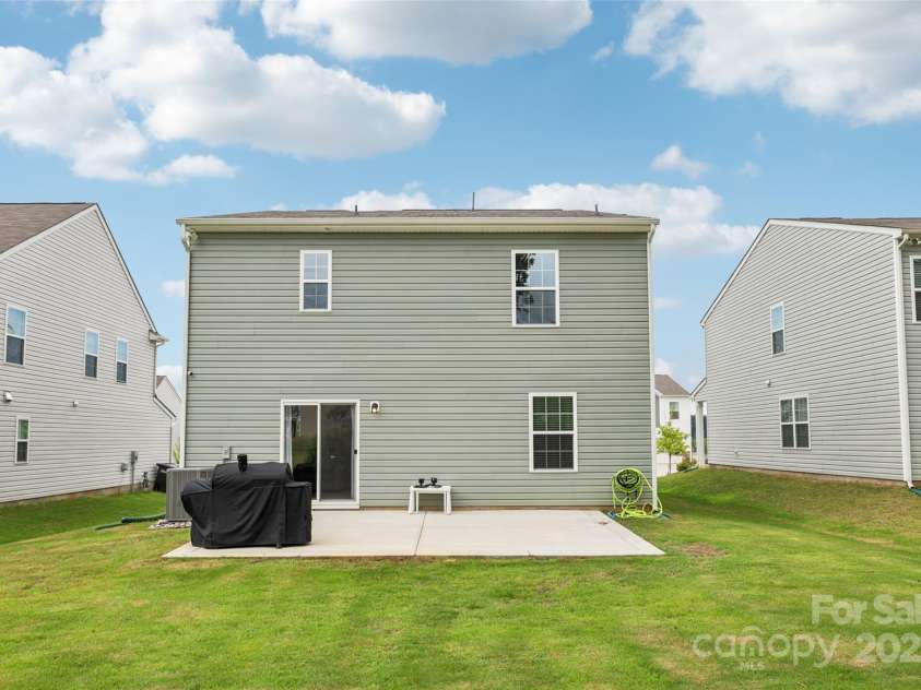 383 Hollingswood Drive, Statesville, NC 28625.  MLS# CAR4282875, YatesRealty ID 28524. 