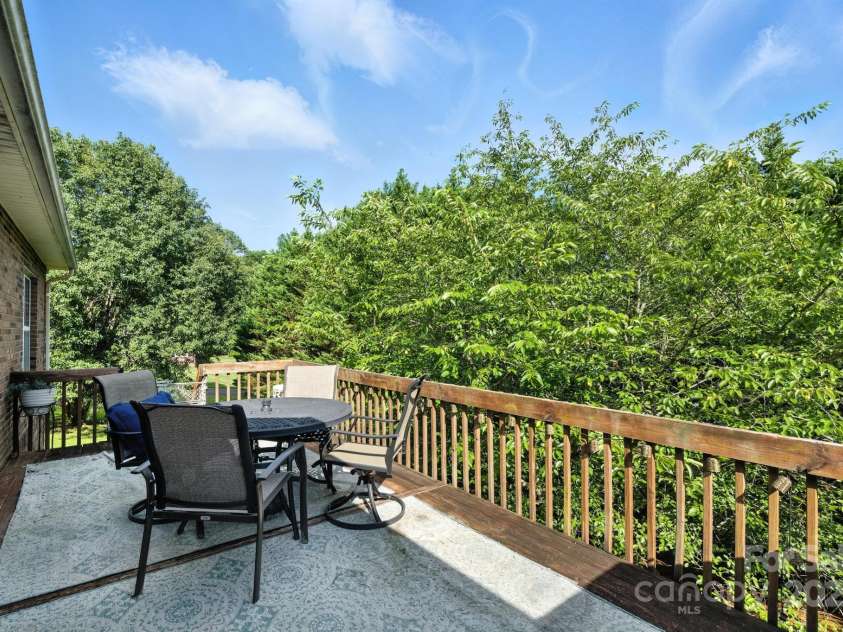 5172 Butner Drive, Hickory, NC 28602.  MLS# CAR4274563, YatesRealty ID 28525. Back Porch