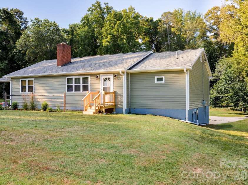 1625 US 601 Highway, Yadkinville, NC 27055.  MLS# CAR4390806, YatesRealty ID 28526. 