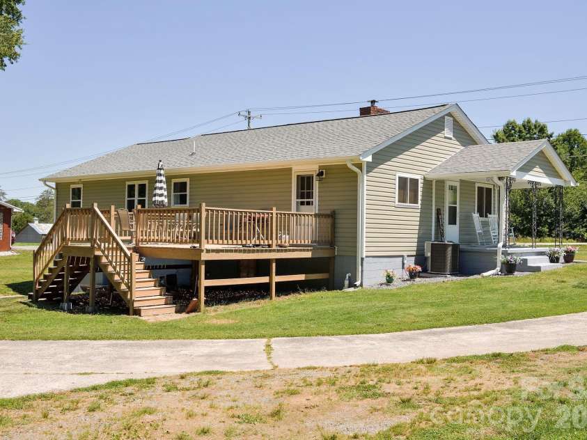 1625 US 601 Highway, Yadkinville, NC 27055.  MLS# CAR4390806, YatesRealty ID 28526. 