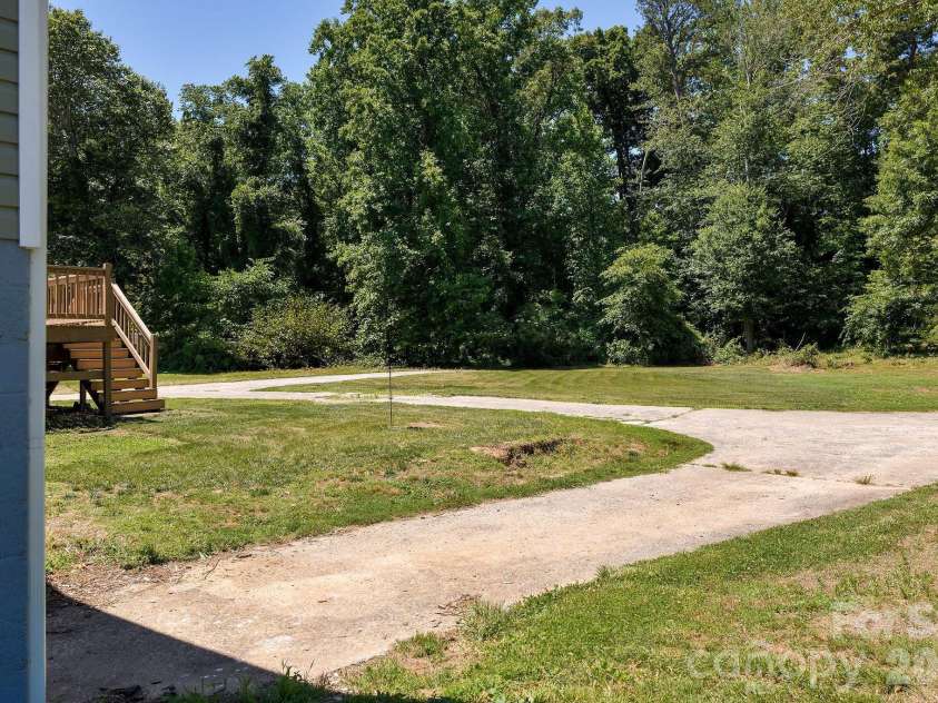1625 US 601 Highway, Yadkinville, NC 27055.  MLS# CAR4390806, YatesRealty ID 28526. 