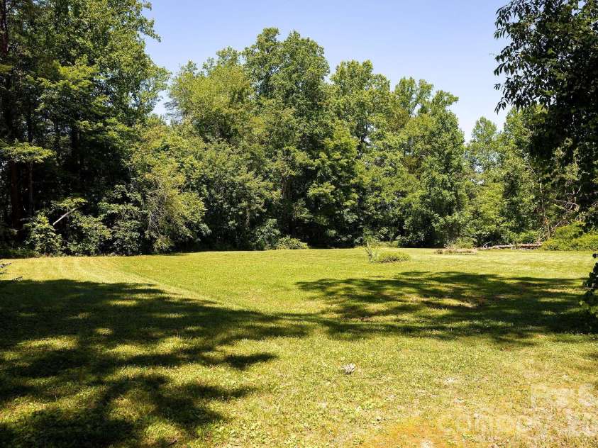 1625 US 601 Highway, Yadkinville, NC 27055.  MLS# CAR4390806, YatesRealty ID 28526. 